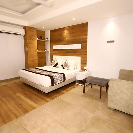 Hotel Kelvish Free Airport Pickup ニューデリー エクステリア 写真